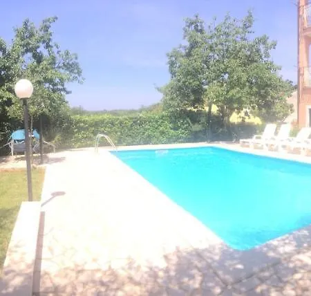 Noemi Guest house *