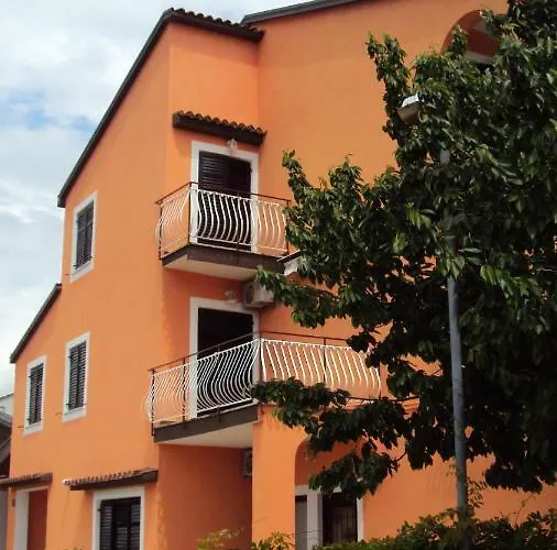 Noemi Guest house 3*